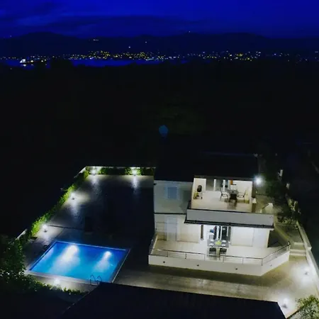 Vinko * 特罗吉尔