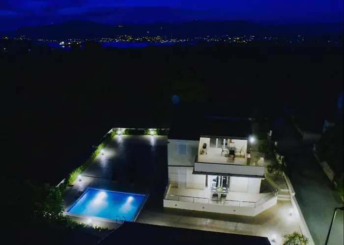 Vinko * 特罗吉尔